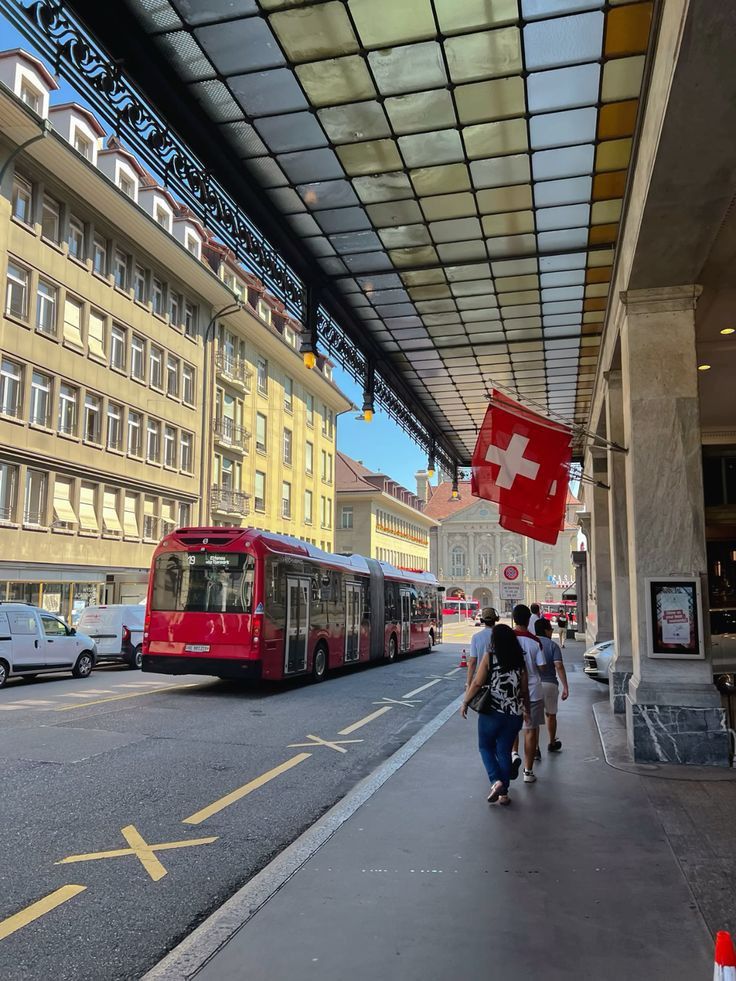 maddoxreid_io's tweet photo. Me and @marcuslau_io  landed in Zurich for a @cloudnar_io team meeting! 🇨🇭

Crazy to think it’s been exactly 5 years in this community. A lot has happened since then, and looking back at how far we’ve come makes me even more excited for what’s ahead.

Looking forward to meeting new people, building new things, and continuing this journey with everyone who’s been part of it along the way.

Cloudnar - Every memecoin has a story.
