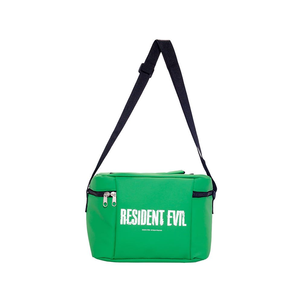 Wario64's tweet photo. Resident Evil Medical Courier Popcorn Bucket Bag preorder available at Cinemark Shop ($19.95) https://t.co/h7Cjpg31pt 
AMC $24.99 https://t.co/RJCZXpKh51 https://t.co/DRKS66USDX
