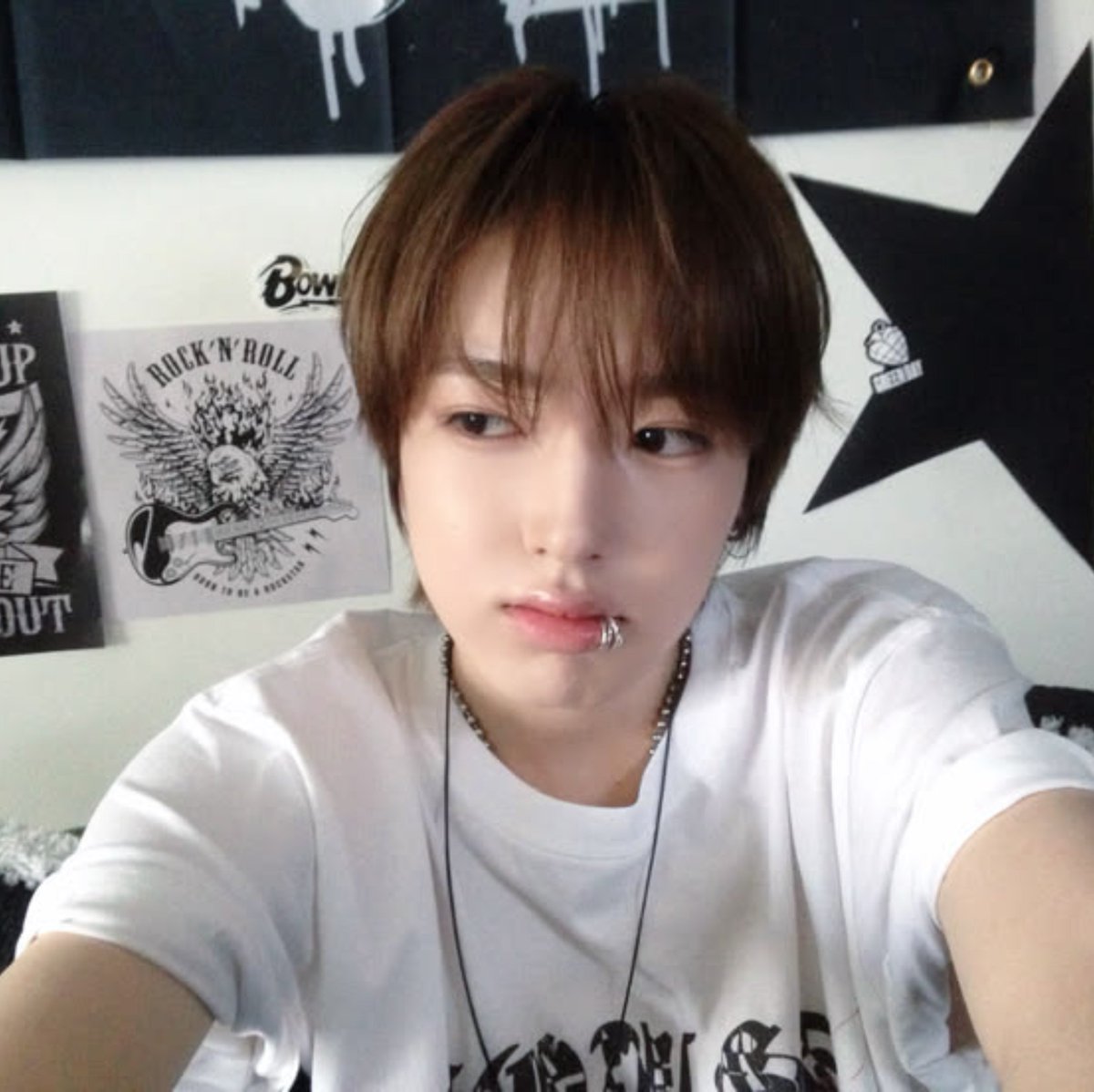 Ioveonthefloor's tweet photo. icon vs user https://t.co/ZFQ61uszsn