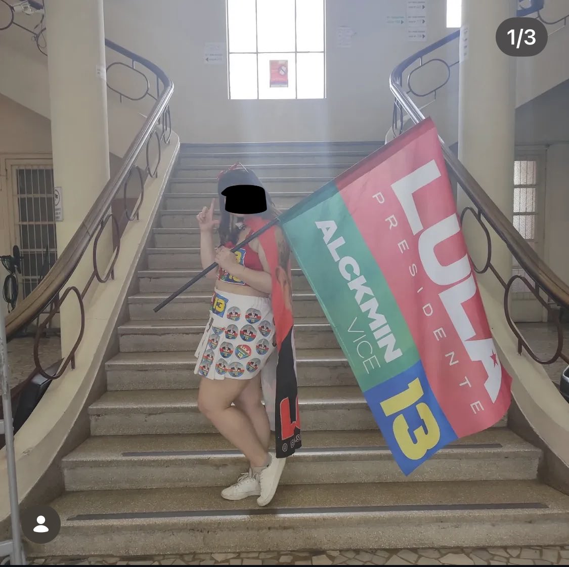 princessofpoa's tweet photo. Gente vcs são muito apavorados…
Em 2022 fui votar assim e só recebi buzinada e L

O mesário brincou “pena que o voto é secreto, pq queria saber em quem tu vai votar” https://t.co/oFh33bfmAx
