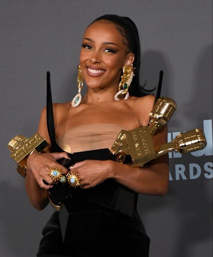 dojaschurch's tweet photo. Doja Cat’s Career Awards Stats:

​BMI Awards: 46 Noms | 46 Wins 🥇
Clio Awards: 20 Noms | 20 Wins 🥈
The One Show: 19 Noms | 19 Wins 🥉
iHeartRadio: 33 Noms | 8 Wins
MTV VMAs: 27 Noms | 6 Wins
BBMAs: 23 Noms | 6 Wins
​
(According to Wikipedia) https://t.co/Ka7p3aJBkb