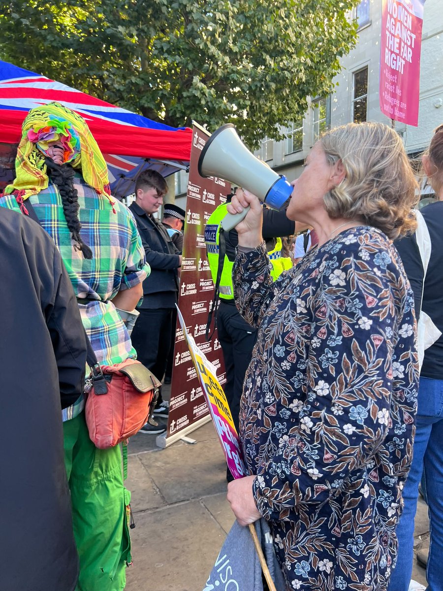 AntiRacismDay's tweet photo. Stand Up To Racism have forced Young Bob out of York.

He's been claiming he's a big man this week but he was defeated by ordinary people turning up and drowning out his hate. https://t.co/1jedKUwEMu