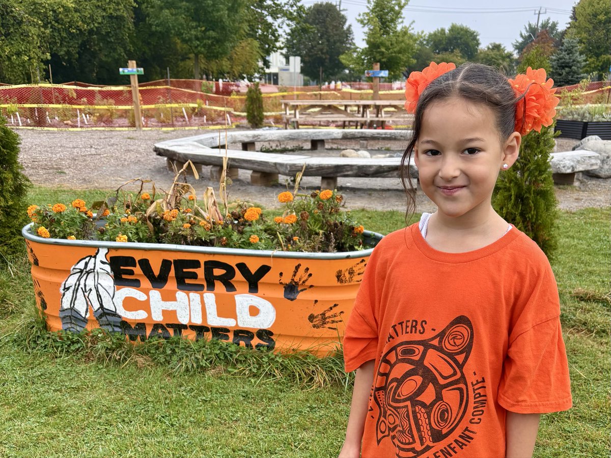 tdsb's tweet photo. In recognition of #OrangeShirtDay and the National Day for Truth and Reconciliation, students and staff at Eastview Public School reflected on the importance of learning from the past, and taking meaningful steps toward reconciliation. https://t.co/0YhUzterDl