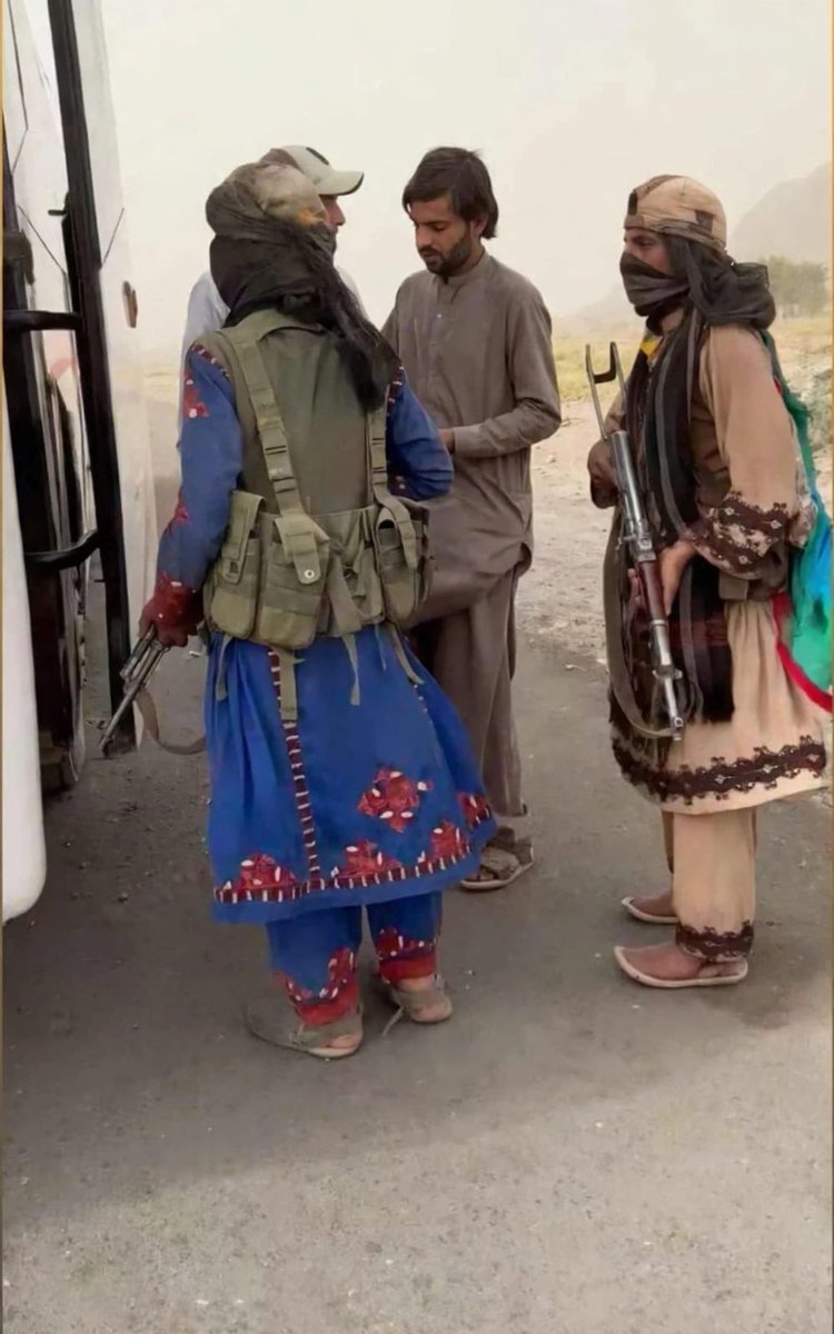 SanamSana91487's tweet photo. واہ بھی واہ -
بی آل اے کے مرد آج کل زنانہ بلوچی شلوار کا بھرپور استعمال کر رہے ہین - https://t.co/Js4qBO49QJ