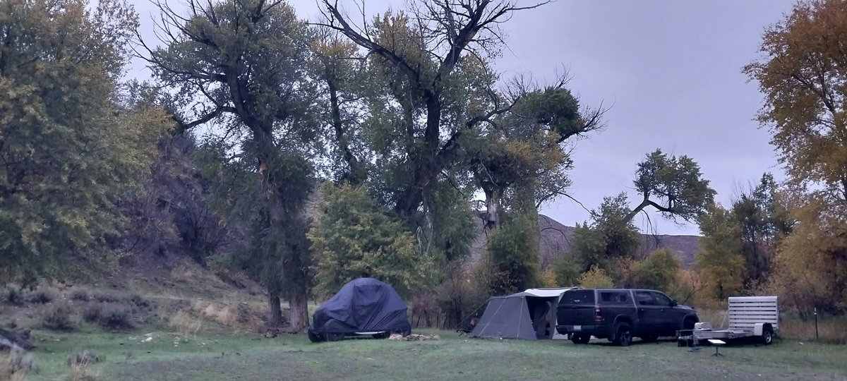reorenegade's tweet photo. @BigGameScouts I have the same tent.  The option vestibule is life changing.  Good luck on your hunt.  My mule deer hunt begins tomorrow. https://t.co/CeRFJkxOyt