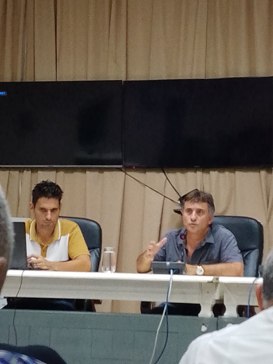 AleagaSamet's tweet photo. Participamos en la reunión de comunicadores presidida por el Primer Secretario del Partido en la Provincia.
@gpppmatanzas 
@mariofsabines 
@CaridadPoey 
@NormaLlerenaPr1 
@Dianelysbvjd1 
@OslaidysP 
#MatancerosEnVictoria https://t.co/91lWTi49yO