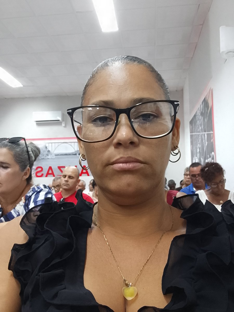AleagaSamet's tweet photo. Participamos en la reunión de comunicadores presidida por el Primer Secretario del Partido en la Provincia.
@gpppmatanzas 
@mariofsabines 
@CaridadPoey 
@NormaLlerenaPr1 
@Dianelysbvjd1 
@OslaidysP 
#MatancerosEnVictoria https://t.co/91lWTi49yO