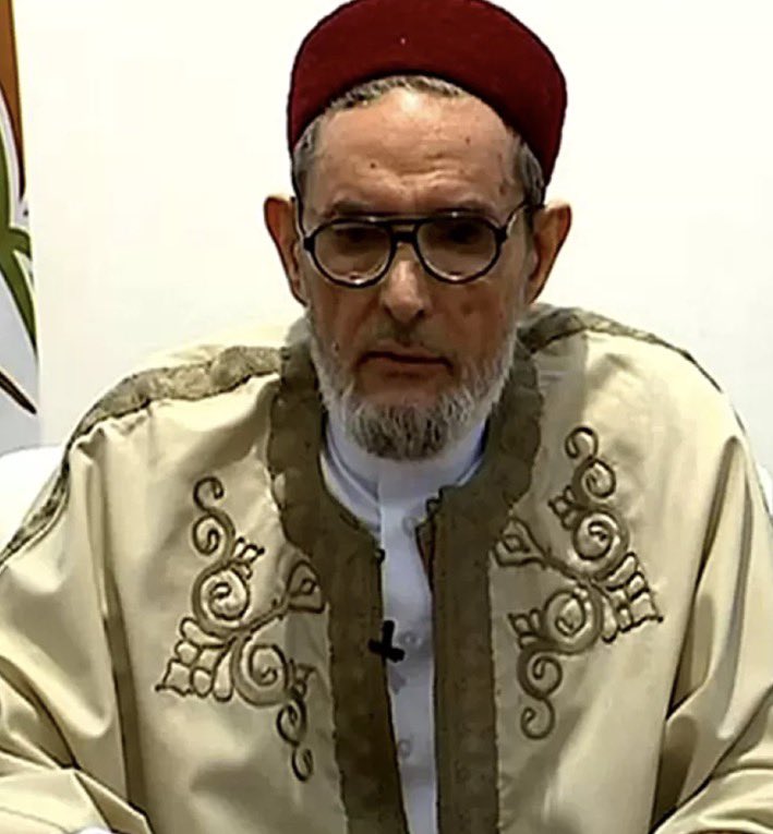 Asiq1i's tweet photo. مفتي الدولة الليبية "صادق الغرياني" اخواني زىْديق مسخوط داعم للدواعش ،وداعم لقتل المسلمين بين بعضهم ، جاي يرفض قانون مناهضة العنف ضد المرأة ، قصدي اكيد حيرفض شن متوقعين 
#نعم_لقانون_مناهضة_العنف_ضد_المرأة 
#صوت_نساء_ليبيا
#كلا_للمدونة_الجعفرية 
#ListenToLibyanWomen https://t.co/xuPUS3s50K