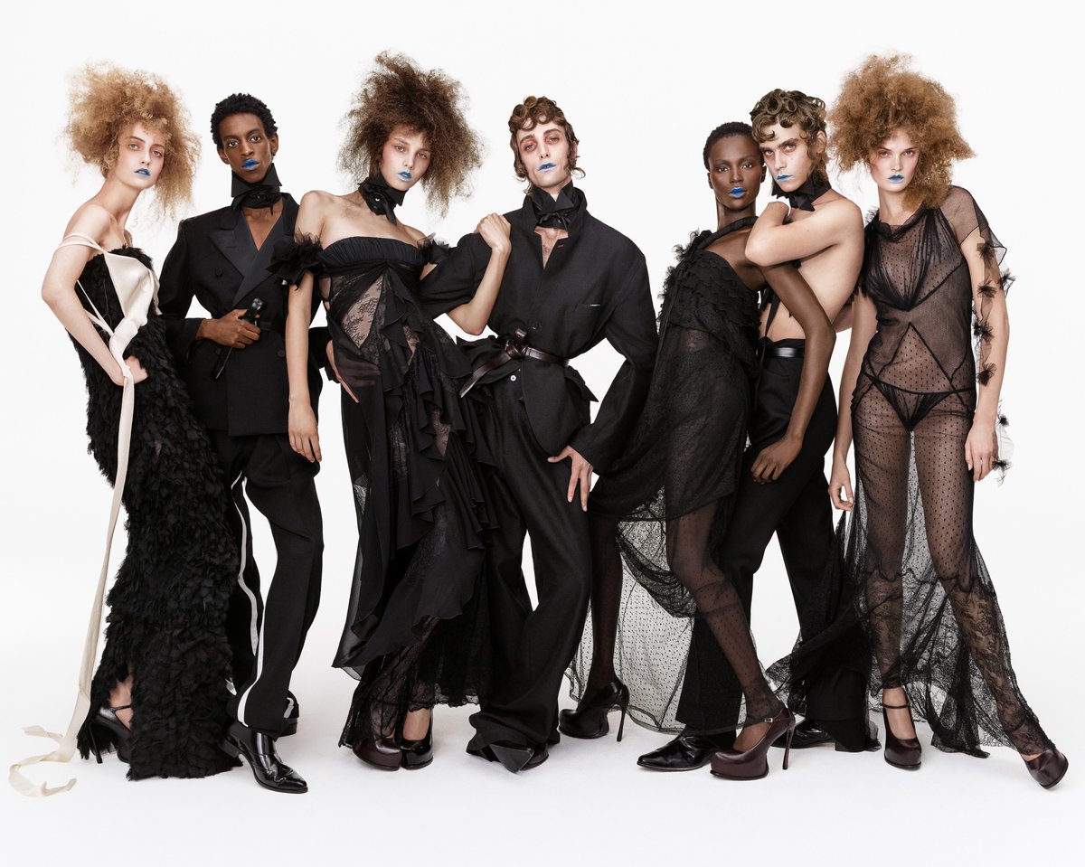 rebecamaccise's tweet photo. Re{form} Zara
Vol 1.  
“Authored by Couturier John Galliano” https://t.co/ZQHOEl3nwU