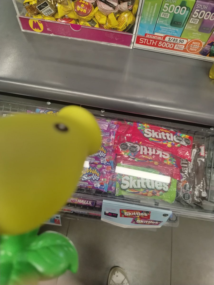 LucksterrRap's tweet photo. En buenas noticias, me sobró algo de dinero para poder comprarme un pastel y un almuerzo para mi cumple, he estado teniendo fuertes problemas económicos, por eso he andado tan sensible con el hate, pero ya esta, a lavarme la cara y seguir adelante, love a todos, solo love ❤️ https://t.co/Ib24BK0Mpl