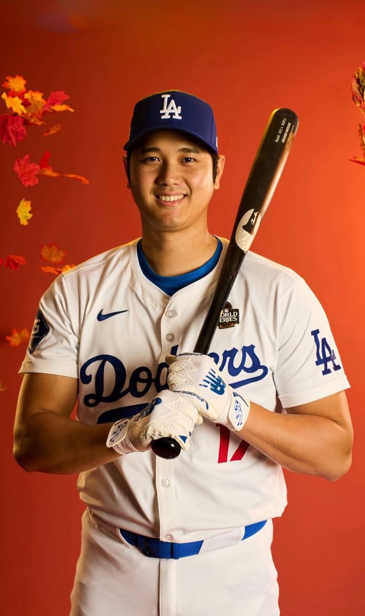 ReadyforTHEESHO's tweet photo. SHOHEI OHTANI LOOKING PRETTY  WITH HIS SO17.4 😝🔥 https://t.co/X3sweTOdEN