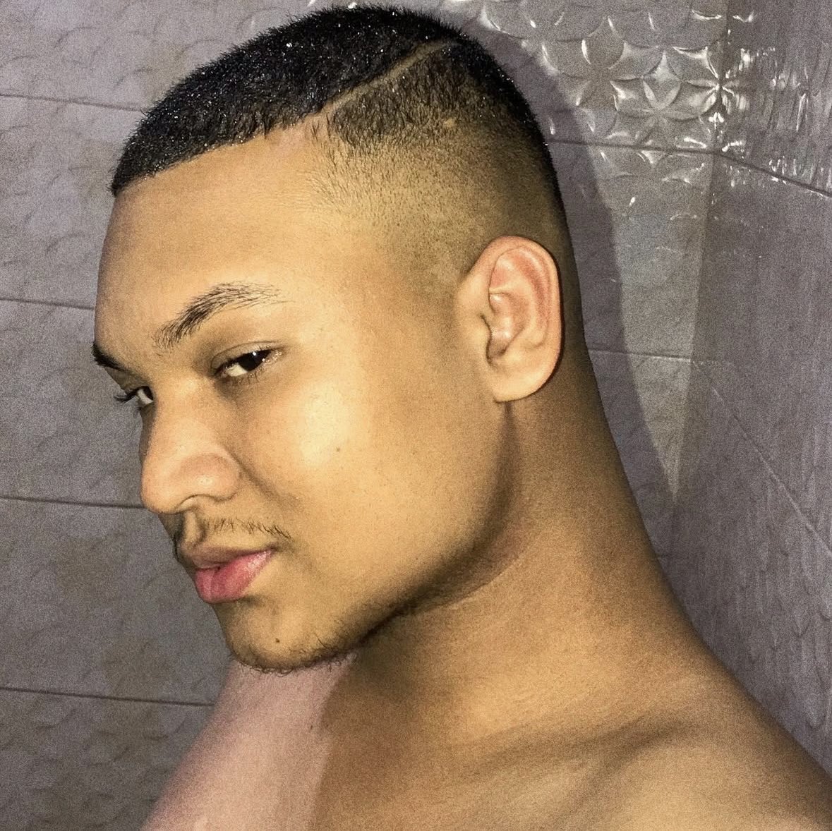 HSOFCIAL's tweet photo. 17/22
Saudades do meu rostinho de bebê também 😭 HAHAHA https://t.co/ZMReY9v4l7