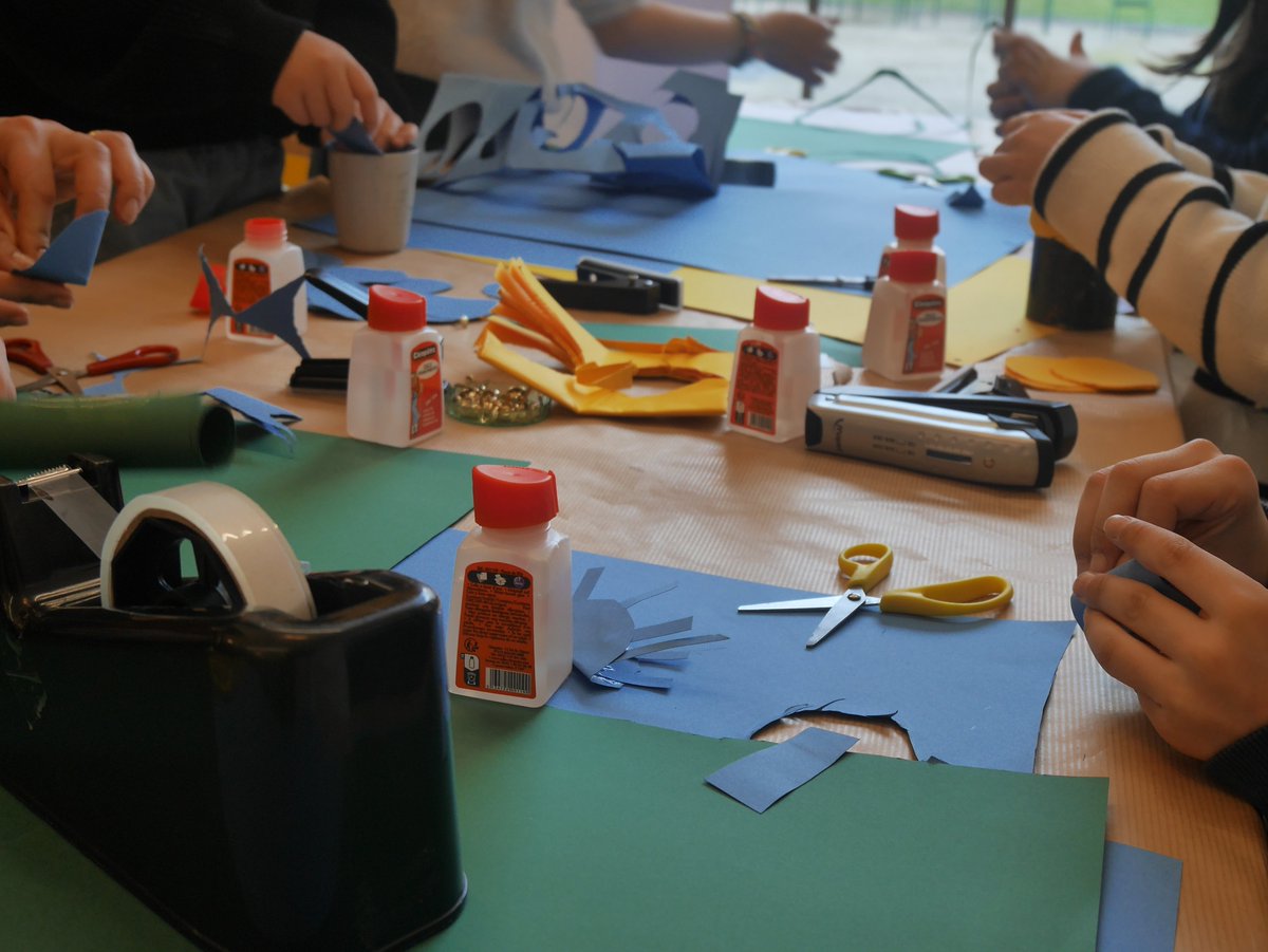 Pittkchjl's tweet photo. únete a nuestro taller de manualidades creativas este sábado en la plaza central! Trae tus ideas y deja volar la imaginación, habrá materiales para todos y premios para los diseos más originales. Te esperamos! https://t.co/0uiuMZhPS3