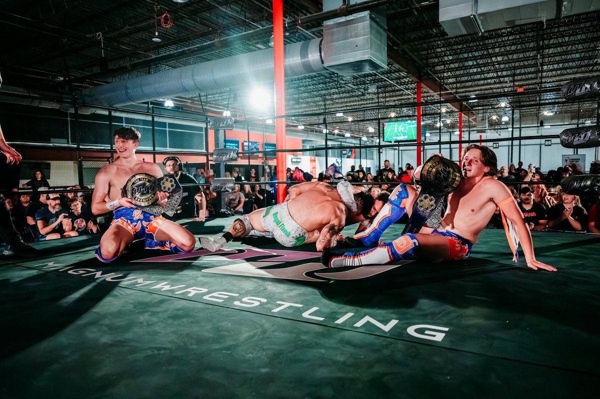KnoxCaulfield's tweet photo. THANK YOU GOD.

🏆 : @DexDanielsPro 
📍: @MAGNUMWRESTLING 
📸: @Maria_The_Ghoul https://t.co/XCim3JrRyl