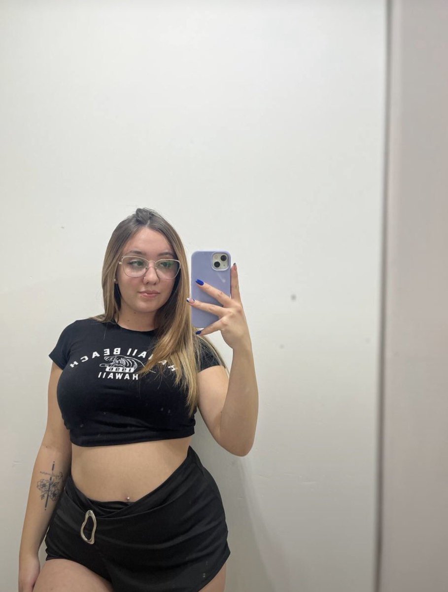 sweetbelladiazz's tweet photo. can we spam you with cute butttttttt pics even tho i'm chubby
??❤️ https://t.co/TlAENE7V8Y