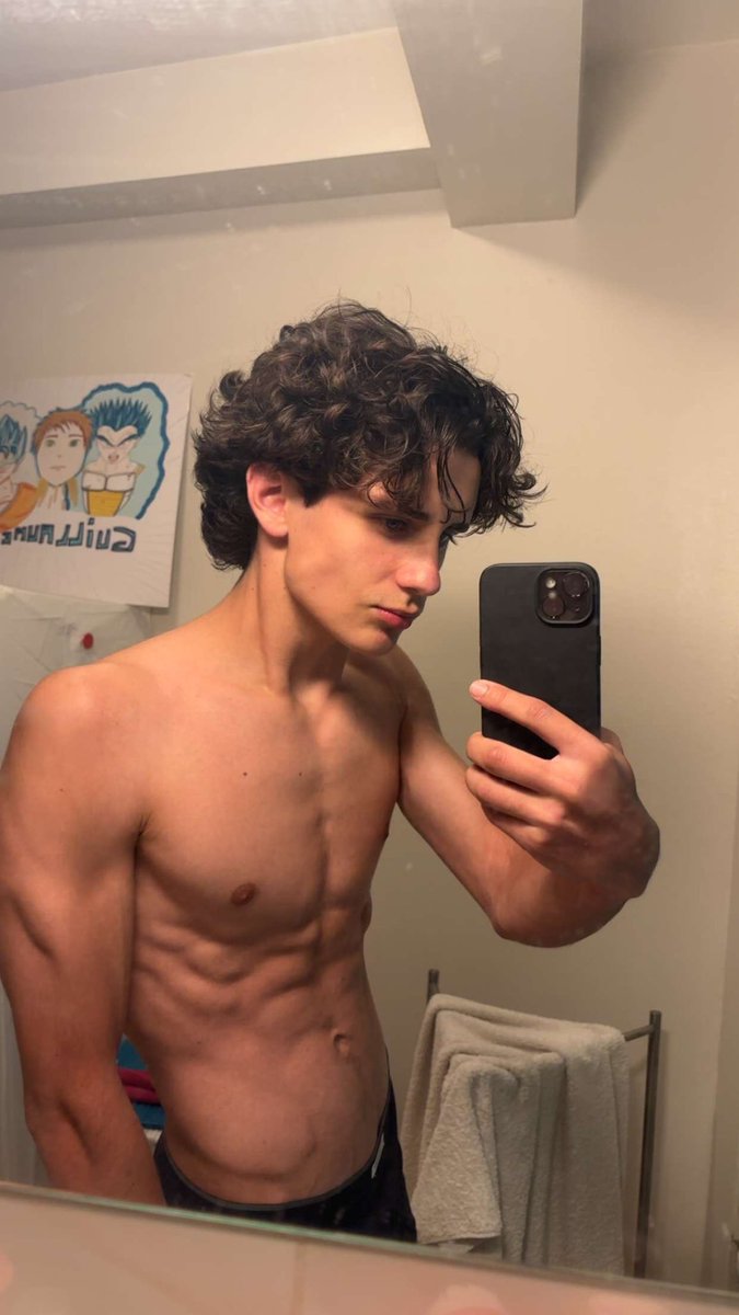 jules_savagee's tweet photo. Salut je m’appelle Jules, je suis nouveau ici 👀⬇️
https://t.co/gzW7N5N18e https://t.co/dyJrPEANlO