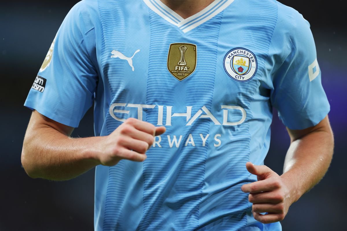 Lu_Class_'s tweet photo. Man City's major sponsor Etihad Airways considers legal action against Premier League after claims the airline was at the centre of 'sham' sponsorship deals https://t.co/acZmAsqLw2 https://t.co/aX25zdkcCb