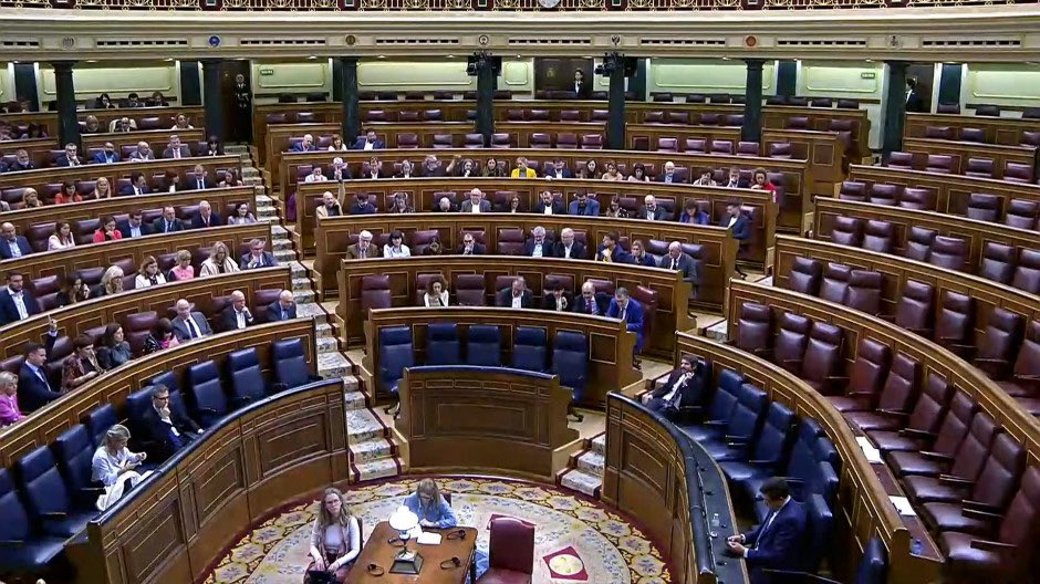 enfuisback's tweet photo. @20m Una baja médica no es absentismo laboral, esto sí lo es https://t.co/F05SC6wGME