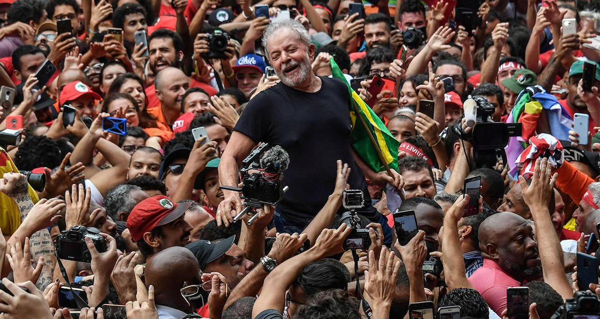 heidi_belikov's tweet photo. “Nunca pensé que poner un plato de comida en la mesa de un pobre generaría tanto odio en una élite que se harta de tirar comida a la basura todos los días”.

— Luiz Inácio Lula da Silva https://t.co/R7c0eBwZUb