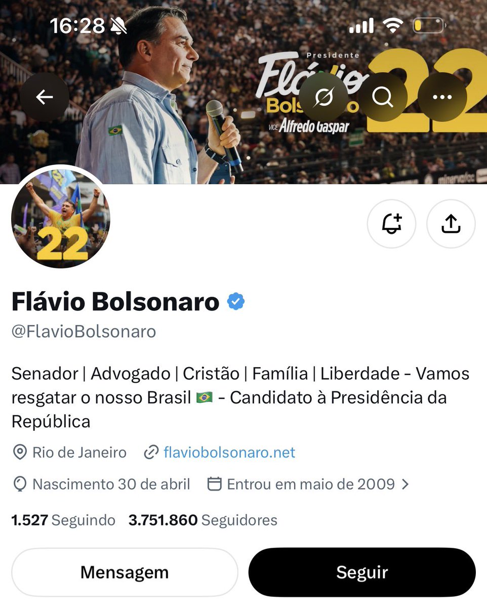 ir0hnz's tweet photo. obrigada moots por nenhum de vocês seguirem eles https://t.co/VxUlwl1Qe2