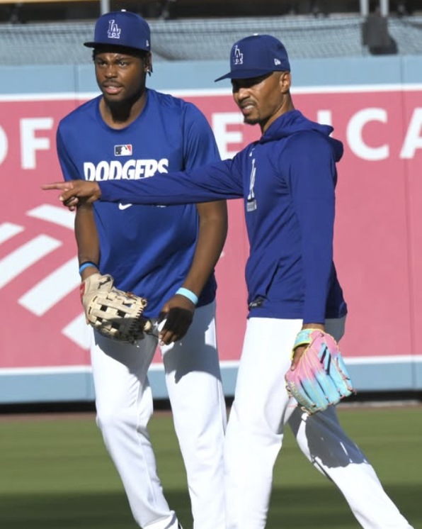 yamarushing's tweet photo. two mvps and and a baby mvp josue de paula's future is bright https://t.co/l8qGFeDsPO