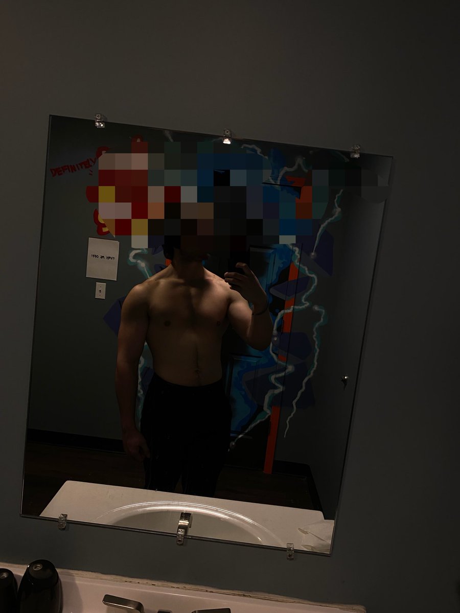 Knifprtyx3's tweet photo. Do we like buff guys? https://t.co/6RuytQ24ep