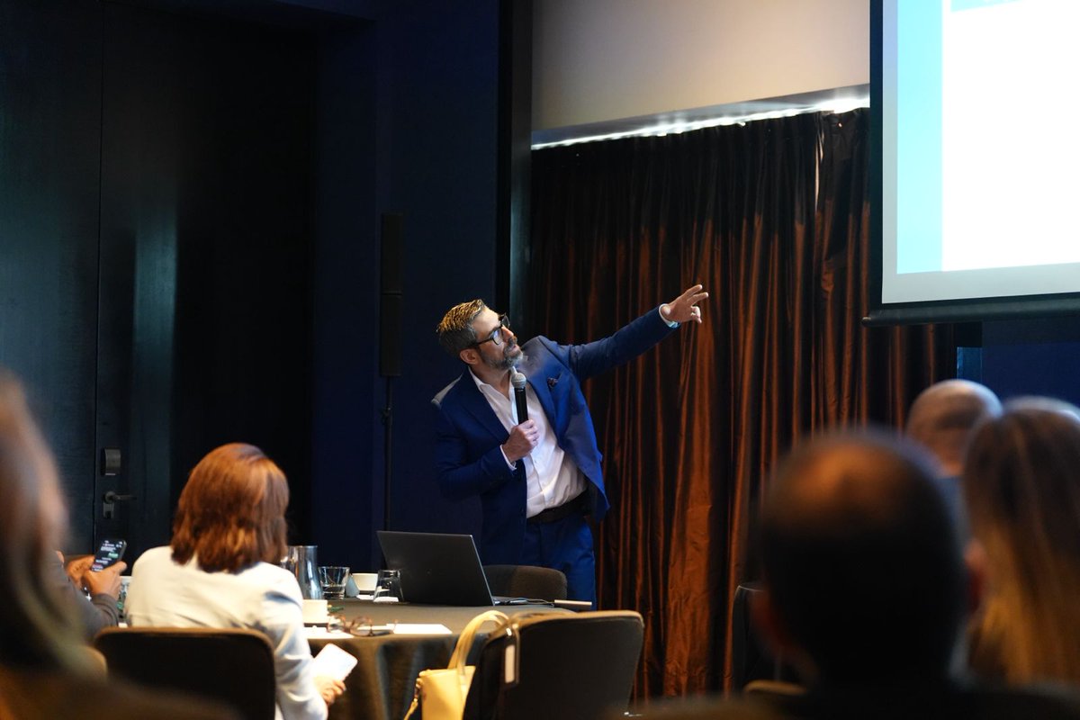 ACI_LAC's tweet photo. ✈️ Fortalecer capacidades para una gestión aeroportuaria más sólida.

25 profesionales participaron en el workshop sobre tarifas aeroportuarias del #AirTransportSummit, profundizando en supervisión económica y métodos de cálculo de tarifas con un enfoque práctico y aplicado. https://t.co/4DxOf2tSAt