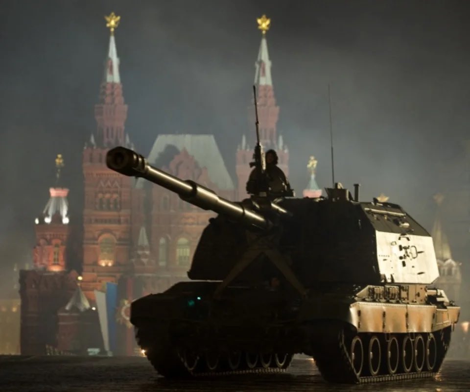 FranciscoCudell's tweet photo. Somos um País muito pequeno.
Em dia de milagre aéreo em KSA; um dia após Putin aprovar o maior orçamento de Defesa de sempre ( $202 mil milhões) e o uma nova mobilização; e enquanto se prepara um novo orçamento de Estado… a discussão é sobre Ronaldo ter abandonado a Seleção. https://t.co/L9KzvB12PH