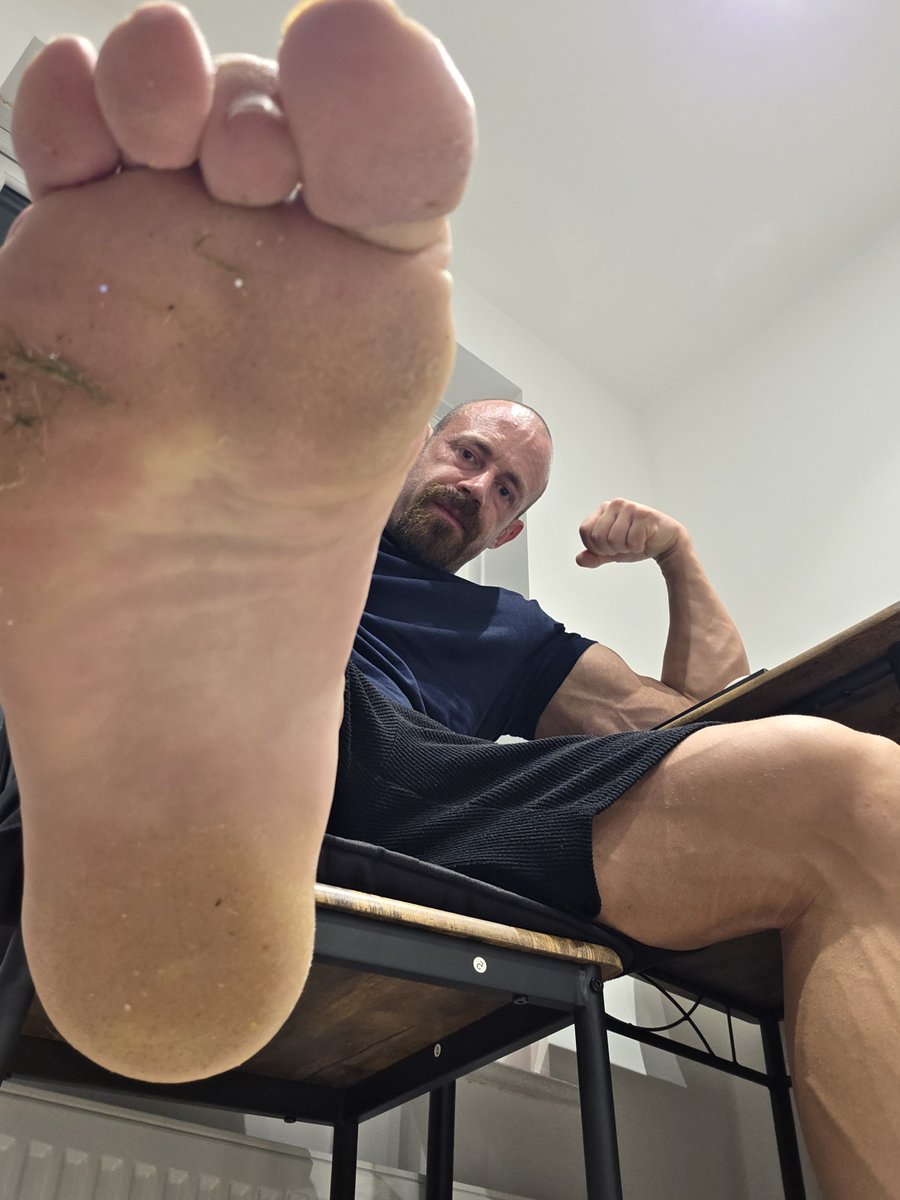 Tommy_Stag's tweet photo. Get these filthy soles cleaned 😈 https://t.co/0qWVXcBJSc