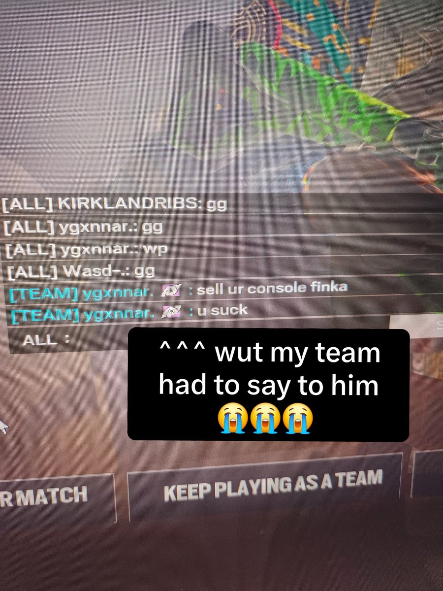 lilbuffalo423's tweet photo. playing a siege game and this guy who's 0-3 gets on mic and says he playing like shit cuz he switched to night shift and spent all day taking care of his 6 kids. like gtfo the game fam what are u doing 😭😭😭 https://t.co/crgNMrbA0b