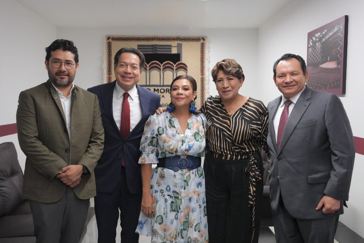 ClaraBrugadaM's tweet photo. Asistí como invitada de la Gobernadora del @Edomex, @delfinagomeza, en su 3er. Informe de Gobierno y me es muy grato poder ser testigo de los avances y de la transformación que se está construyendo para las y los mexiquenses, esto nos repercute a los gobiernos de toda la república.

 ¡Gracias por ser parte esencial de la transformación del país!