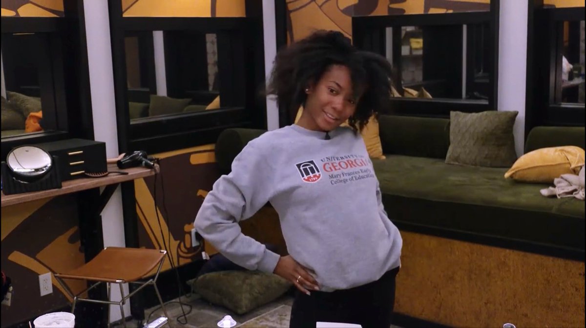 89razorskate20's tweet photo. “Taylor I miss you girl” #BB28 https://t.co/rlMJ55M86X