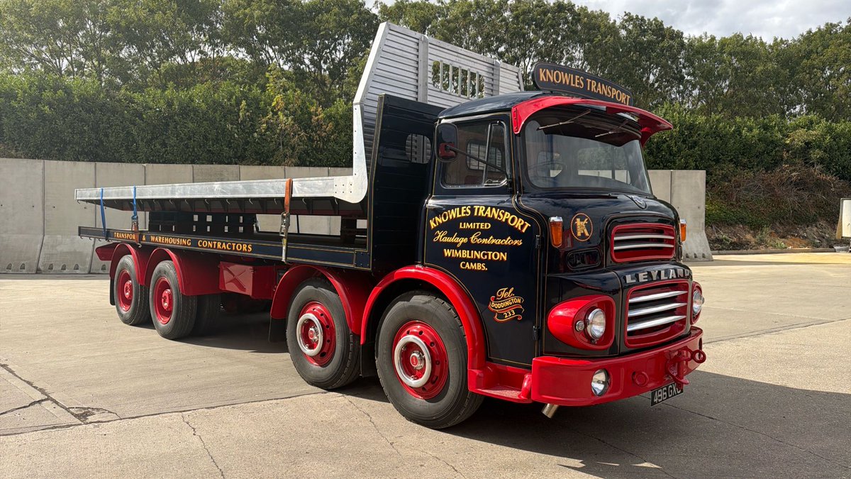 CVAAuctions's tweet photo. The Evolution of the Octopus.

Built 10 years apart, the first in 1955 and the second 1965 which are fitted with the all steel LAD cab.

📅 10th October | 9:30am | Onsite &amp; Online | Wimblington 

#LeylandOctopus #ClassicCommercials #VintageTruck #KnowlesTransport #Transport https://t.co/zbIwnMASSL