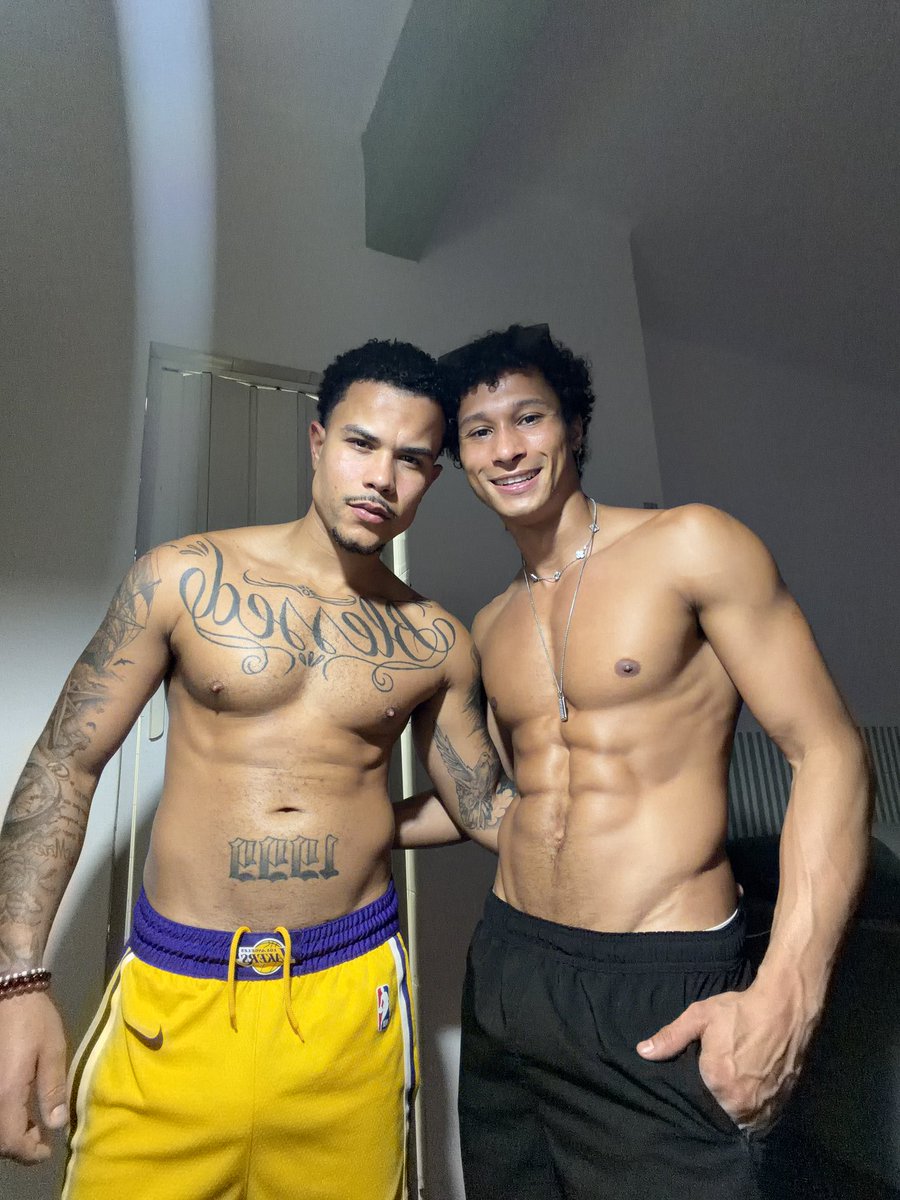 feliipecarioca's tweet photo. Twitter vs insta 🔥🔥

@Curlybboy https://t.co/rUybfEMeIp