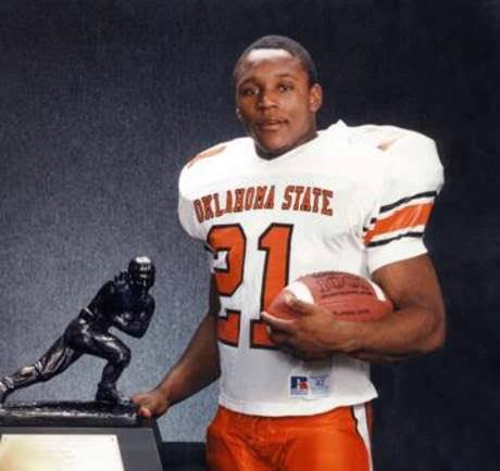 AmmarBanire's tweet photo. After a great conversation with @PCobbs43 I am blessed to receive an offer from Oklahoma State! @CowboyFB @CooneyPanthers @CooneyPanthers @Rivals_Recruits @247recruiting @AllenTrieu @1OF1FOOTBALL https://t.co/cn9ABHT8Xo