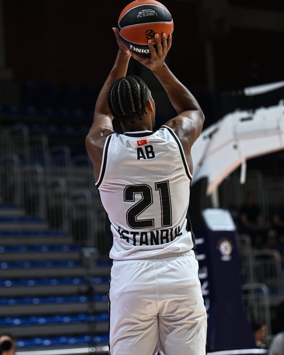BJK_Basketbol's tweet photo. ▪️ 3. Çeyrek Sonucu

Maccabi Rapyd Tel Aviv 63-78 Beşiktaş

@EuroLeague | #HearWeAre https://t.co/aGvjkyjHOy