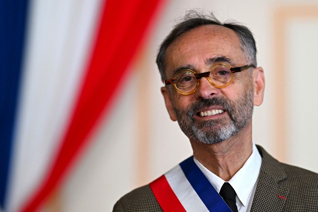 LBleuBlancRouge's tweet photo. 🔴😳 Le procureur de la République de Montpellier a requis une amende de 7.500 euros à l’encontre du maire de Béziers Robert Ménard qui était jugé ce mercredi pour avoir refusé de marier un Algérien sous OQTF. 

C’est tellement LUNAIRE et ABERRANT. 

Quel autre pays dans le Monde condamne un élu qui refuse de marier un individu à qui on demande de quitter le territoire ? 

Soutien total à @Menard_off ! 👊🏻