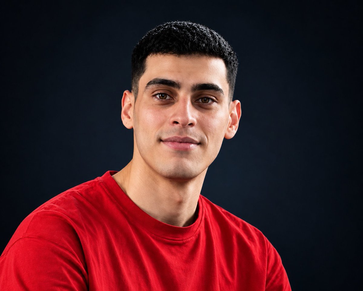 fayabari's tweet photo. مهدی نصرتی بیلداشی، تکواندوکار ۲۱ ساله، بعد از ۸ ماه مبارزه برای زنده موندن و تحمل ۳۰ عمل جراحی، سرانجام از دنیا رفت.
قهرمان وطن، اسمت و یادت هیچ‌وقت فراموش نمی‌شه. 🕊️💔

#مهدی_نصرتی_بیلداشی #IranMassacre2026 https://t.co/rWZwULp5Gl