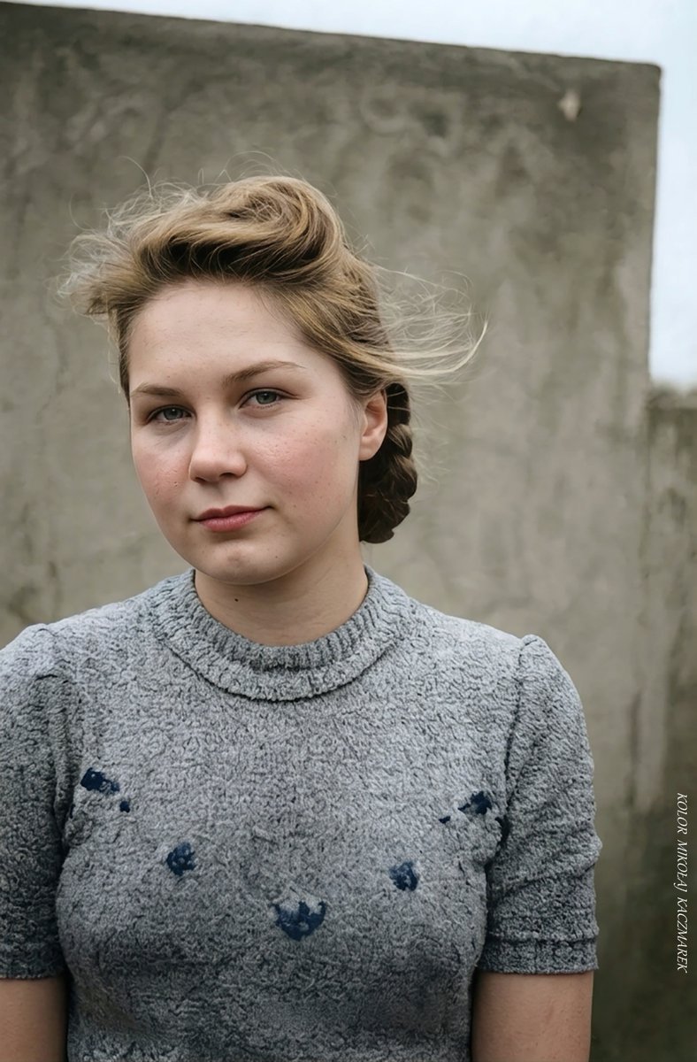 piotr_piet82489's tweet photo. #PowstanieWarszawskie
#Pamiętamy
4 września 1944r. w Powstaniu Warszawskim poległa Celina Pastuszko "Wanda"- sanitariuszka z 2 kompanii batalionu "Bartkiewicza".

Zginęła podczas niemieckiego bombardowania kamienicy przy ul. Świętokrzyskiej. Miała 17 lat.

Cześć Jej Pamięci! ❤️🇵🇱 https://t.co/qcJsyUku9I