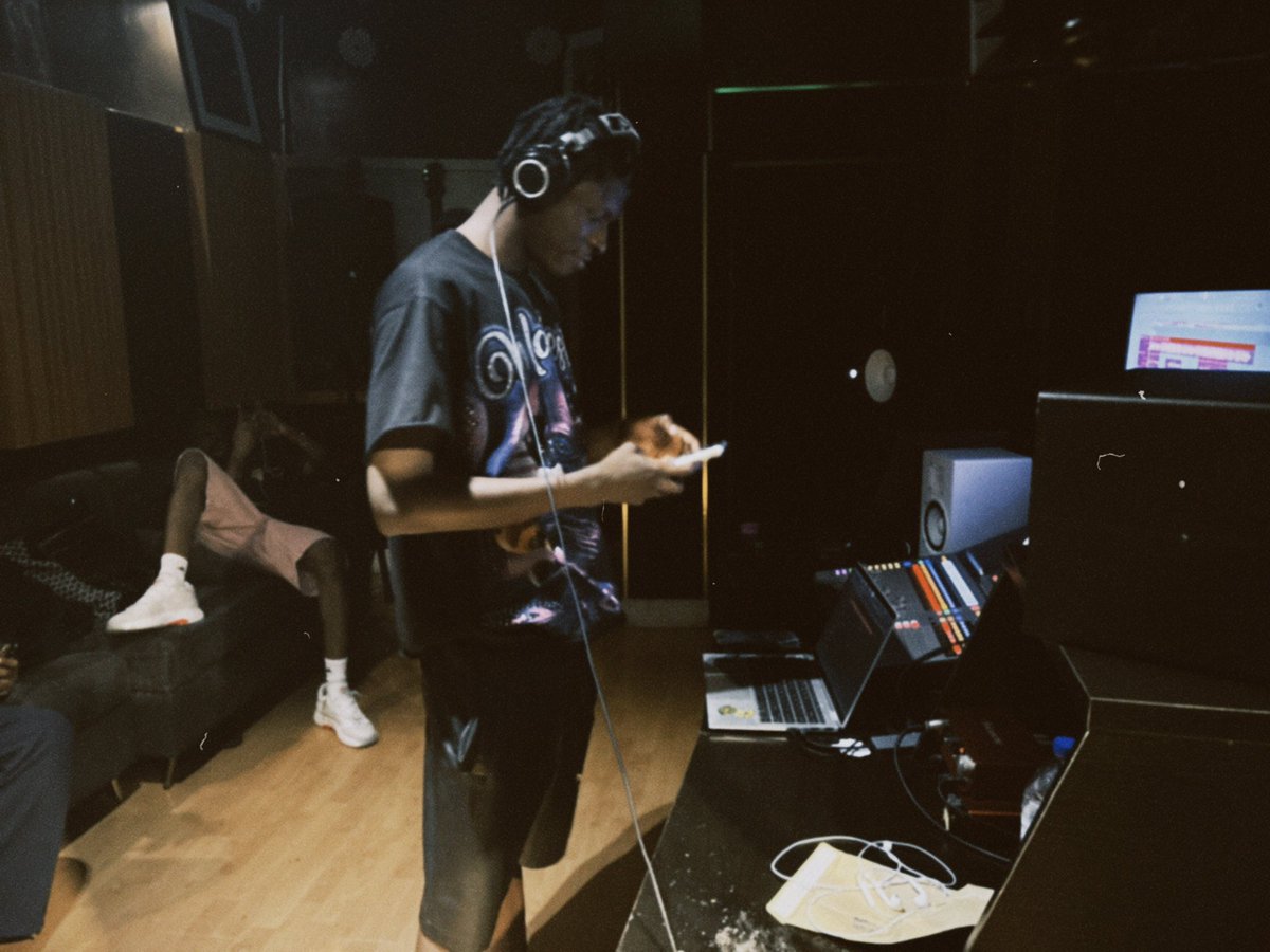 Nast_asf's tweet photo. New Music OTW #trapstar 
📸: @thisissmxn_ https://t.co/n8fFC7GVmA