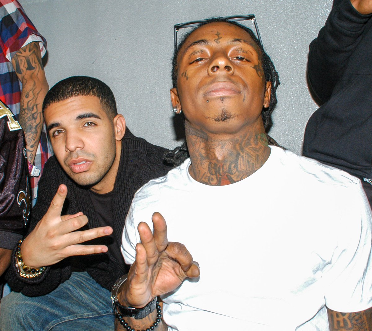 Rap's tweet photo. RAP FACT: Lil Wayne once thought Drake’s name was “Drizzy Drake Rogers” because of his email address‼️

Drake said he “didn’t have the heart” to correct Wayne after he rapped the name on “Ransom.” 😭 https://t.co/D1vNwIMoXT