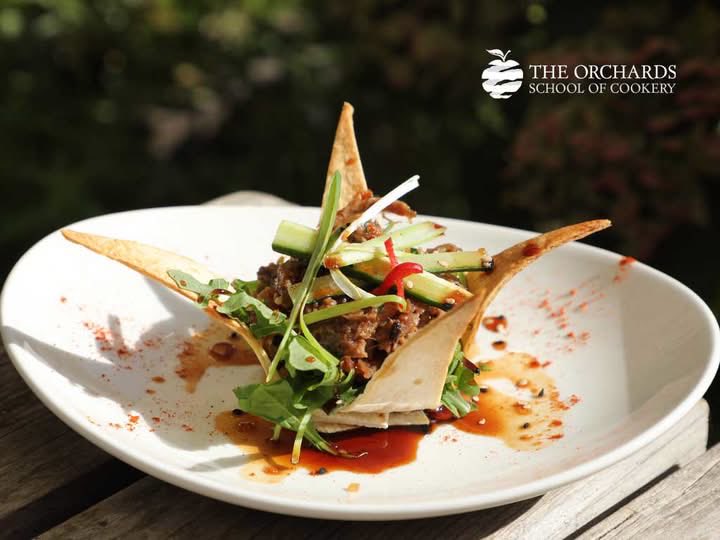 OrchardsCookery's tweet photo. HAMazing things are happening in the kitchens! 🐷✨  Our Chalet Cooks have been busy creating lots of delicious and stunning dishes. 🤩  Honey Roast Ham, delightful Fig Canapes and vibrant Hoisin Duck Baskets! 🔥 https://t.co/8huSgm0S1I