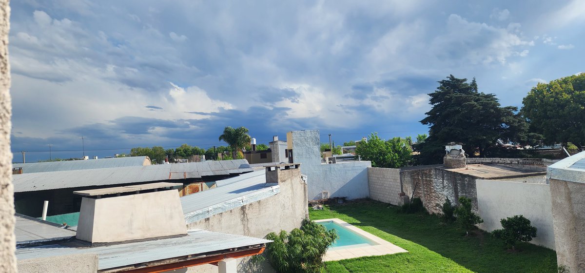 EstefaniaPra1's tweet photo. Ahora en rio cuarto.. el sur trae nubes que estan tapando el solicito
@dimarcorafael https://t.co/GezSnkREXc