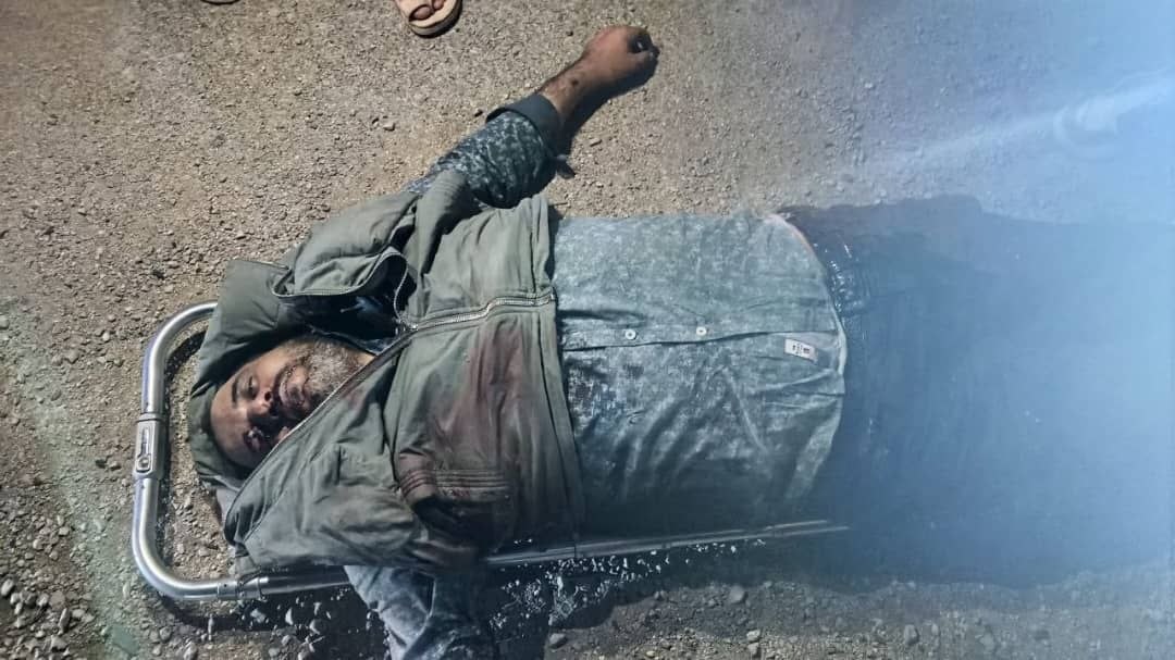 ME_Observer_'s tweet photo. ⚡️ Syria
Casualties and injuries due to targeting a bus carrying engineers and workers belonging to Al-Matin Company on the Masyaf bridge on the Hula road https://t.co/kKoHYz88Su