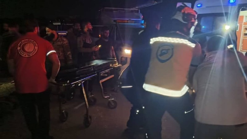 ME_Observer_'s tweet photo. ⚡️ Syria
Casualties and injuries due to targeting a bus carrying engineers and workers belonging to Al-Matin Company on the Masyaf bridge on the Hula road https://t.co/kKoHYz88Su