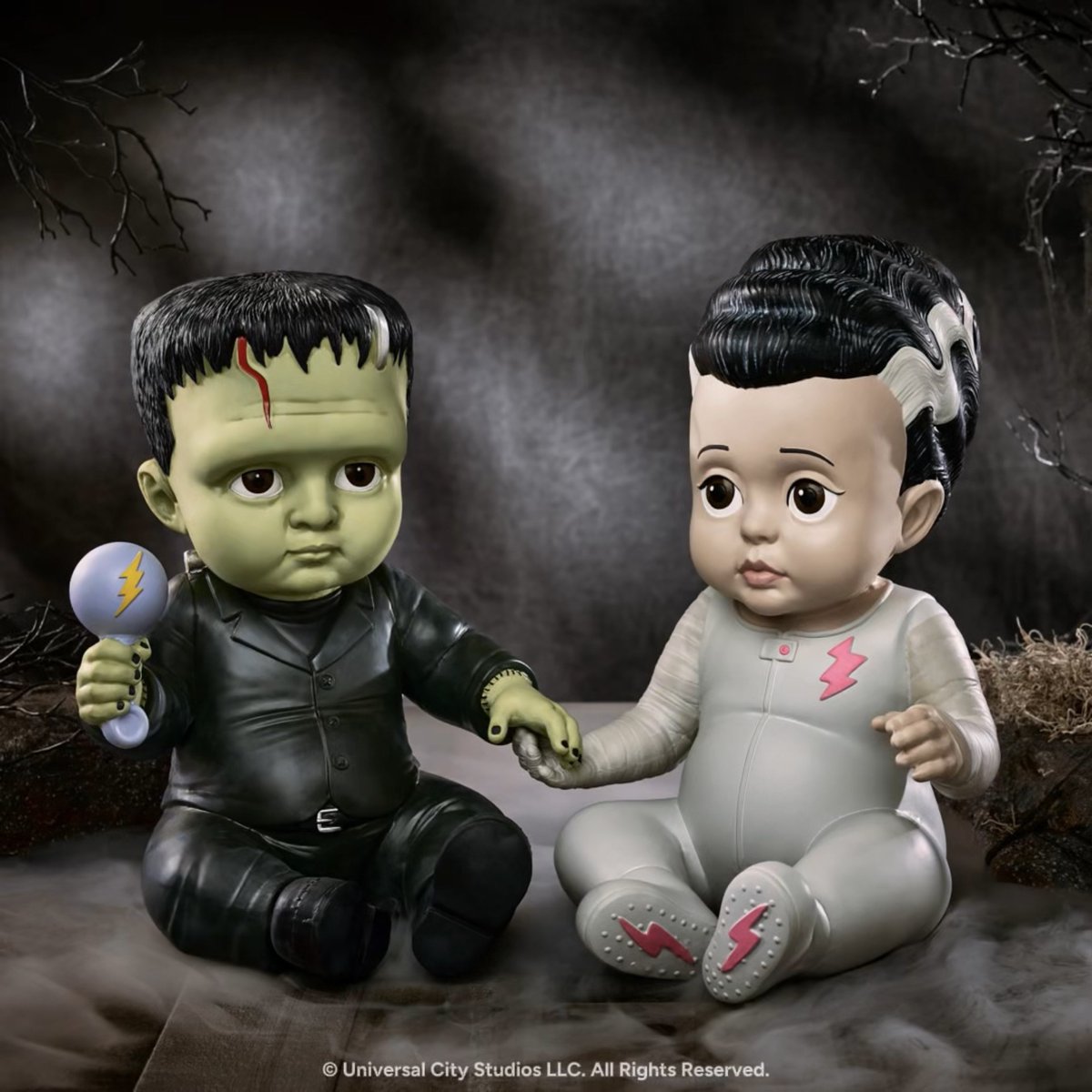 SpiritHalloween's tweet photo. Love is alive... and so is your chance to win! 💚
These babies can't wait to terrorize the home of one (1) lucky winner...

To Enter:
💚 Follow @SpiritHalloween
💚 Like this post
💚 Comment a ⚡ and tag your spooky soulmate https://t.co/YrLM8RpZ6C