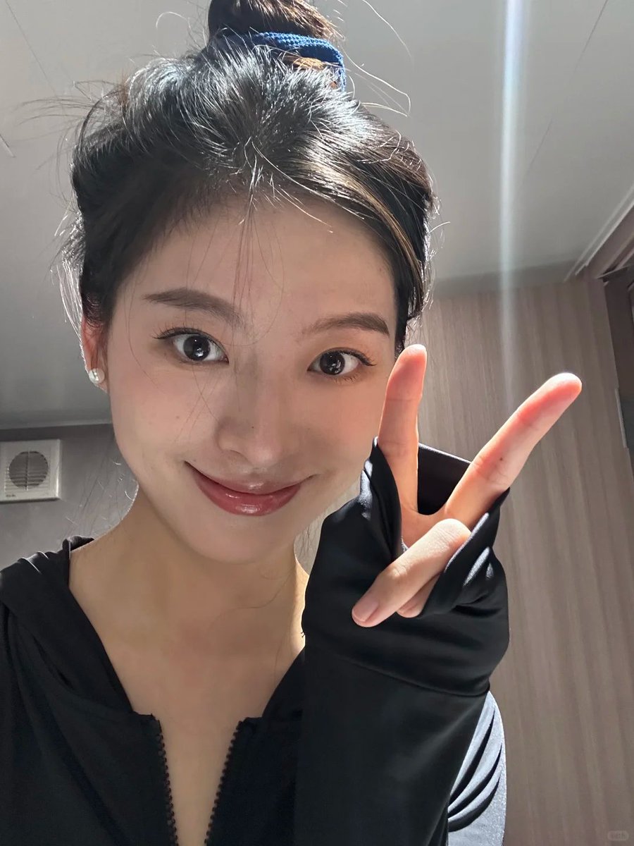 rodrigomarsilli's tweet photo. 人們總是認為沒走的那條路開滿鮮花
其實選擇那條路也���樣會後悔 https://t.co/UGyBc6EfIl