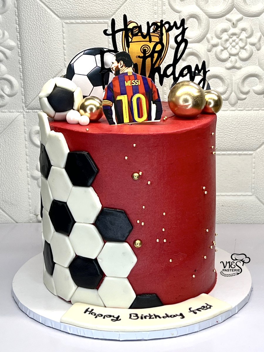 Hoctavie_'s tweet photo. If you got it from me then it’s the most customized pretty and tasty cake you will ever spend your money on and that’s on period. 
#Viespastries https://t.co/5udXoVxxfr