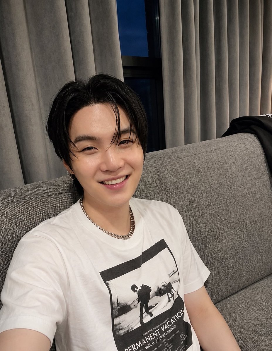 realsuga001's tweet photo. His smile 😃 https://t.co/SLpZ4urX5t