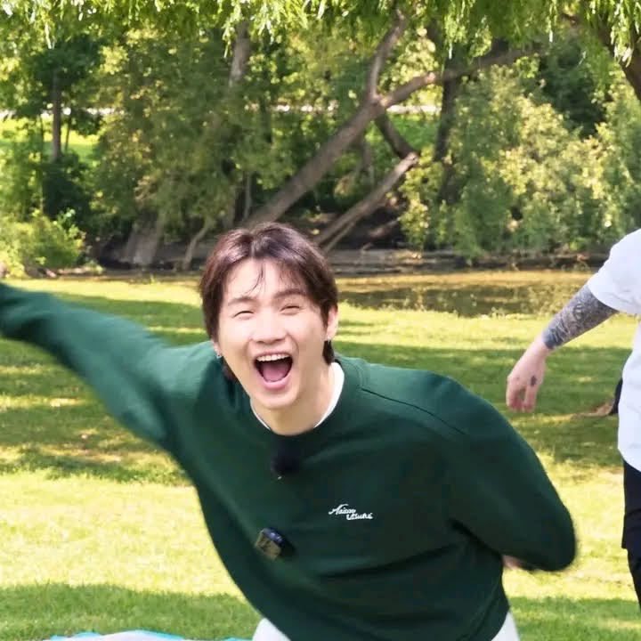 realsuga001's tweet photo. 😹 https://t.co/LYniivMGTJ